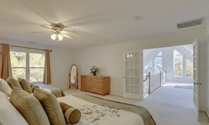 4 bedrooms, desk, iron/ironing board, travel cot