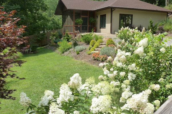 The Creekside Cottage
