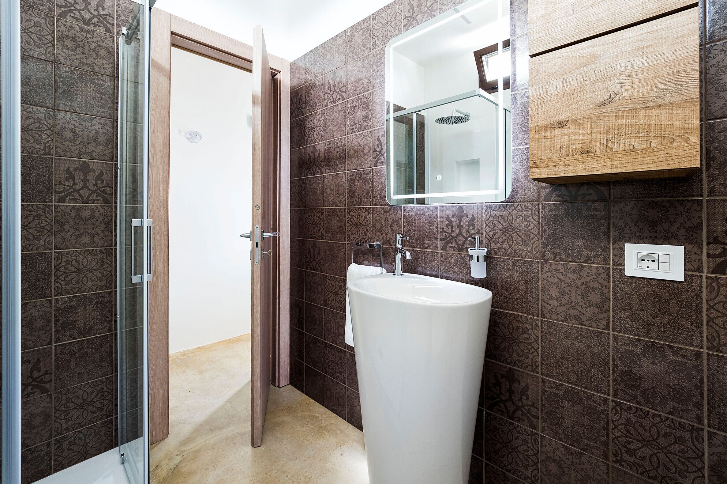 Doccia, asciugacapelli, asciugamani