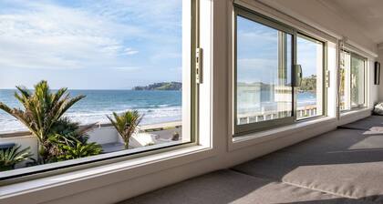 Prime beachfront position on Waiheke Island.
