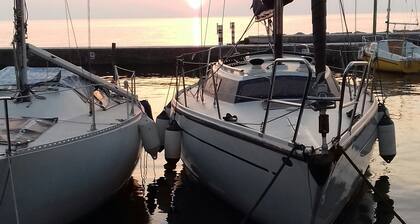 Prestigious and comfortable apartment with swimming pool in Lazise for relaxing vacations