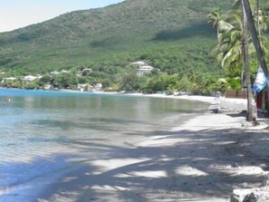 Beach nearby - Apartment, near beach, view of the sunset, 2 bedrooms, sleeps 6 (Les Anses d'Arlet)