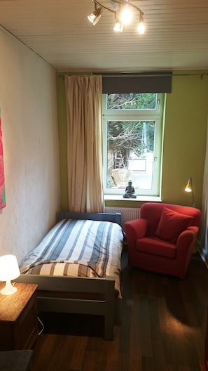 3 chambres, fer et planche à repasser, Wi-Fi gratuit, draps fournis