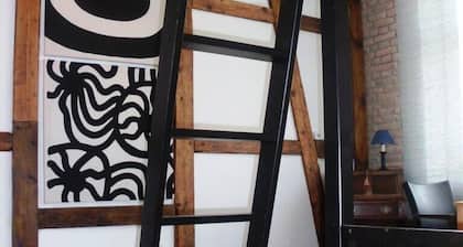 De caractÚre, romantique appartement proche du réservoir, la dysenterie, la vieille ville et les montagnes