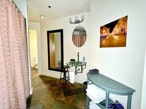 淋浴設備、風筒、提供毛巾