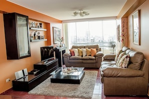 Smart TV, DVD player, stereo