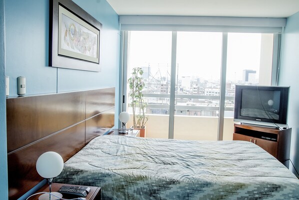 3 bedrooms, iron/ironing board, WiFi, wheelchair access