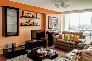 Smart TV, DVD player, stereo