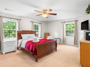 3 bedrooms, iron/ironing board, internet, bed sheets - Magic Moments – Pet Friendly Townhome in Innsbruck Golf Community (Helen)