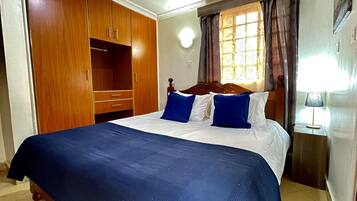 4 bedrooms, iron/ironing board, travel cot, WiFi