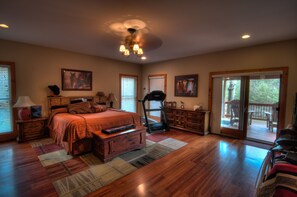 5 bedrooms, iron/ironing board, free WiFi, bed sheets