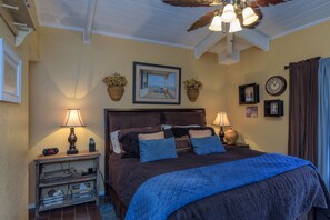 3 bedrooms, desk, iron/ironing board, free WiFi - ON THE BEACH  EXCELLENT 5-💎💎💎💎💎 CONDO! Great Rates! 🌴 ⛱️permit: #384879 (South Padre Island)