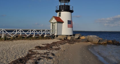 FREE 3rd Night!* (See description) Nantucket in Town 3 Bedroom 1 Bath Cute House