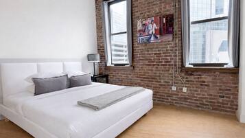 2 bedrooms, iron/ironing board, internet, bed sheets