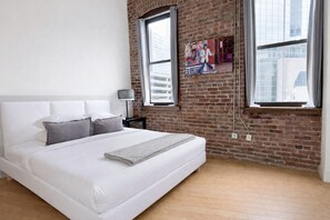 2 soverom, strykejern/-brett, internettilgang og sengetøy