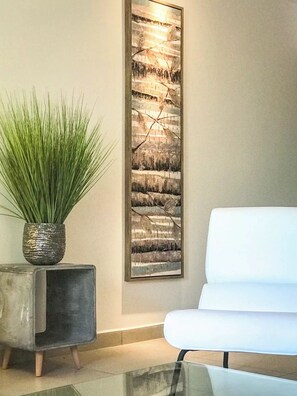 Interior - Only a 5-minute walk from Eagle Beach! (Oranjestad)