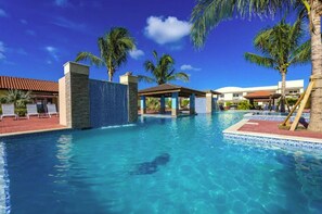 Pool - Only a 5-minute walk from Eagle Beach! (Oranjestad)