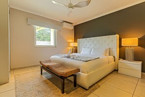 1 chambre, système d’insonorisation, fer et planche à repasser, Wi-Fi