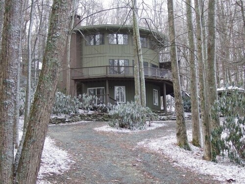 Geräumig, freundlich, warm und gemütlich 5 Schlafzimmer, 3 Bäder Einfamilienhaus