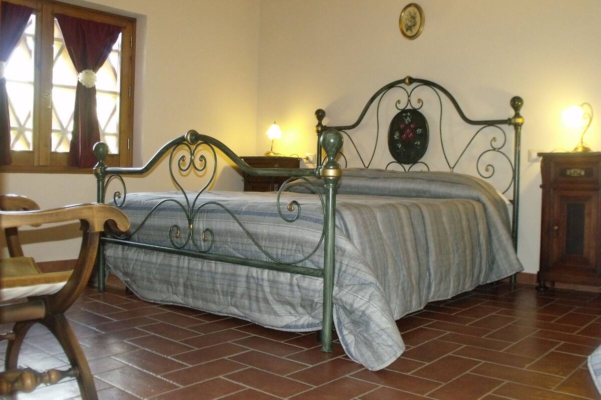 Family Apartment, 1 Bedroom, Kitchenette (L'Oliveta) | WiFi (free), bed sheets