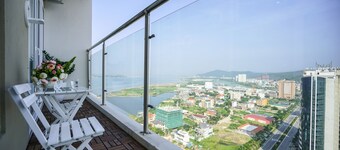 Seabreeze Ha Long Bay