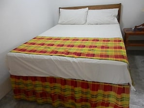 1 chambre, draps en coton égyptien, matelas Tempur-Pedic