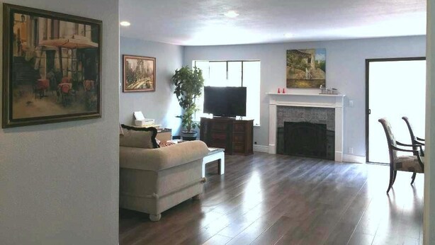 Ferienhaus, 3 Schlafzimmer, Nichtraucher | Wohnbereich | Flachbildfernseher