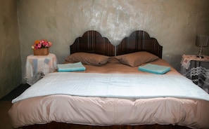 3 bedrooms, iron/ironing board, bed sheets