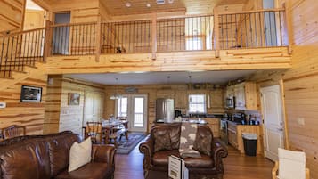 TV, fireplace, DVD player, books