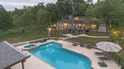 Whispering Oaks Estate: Pool/Spa/Fire Pit/10 Acres