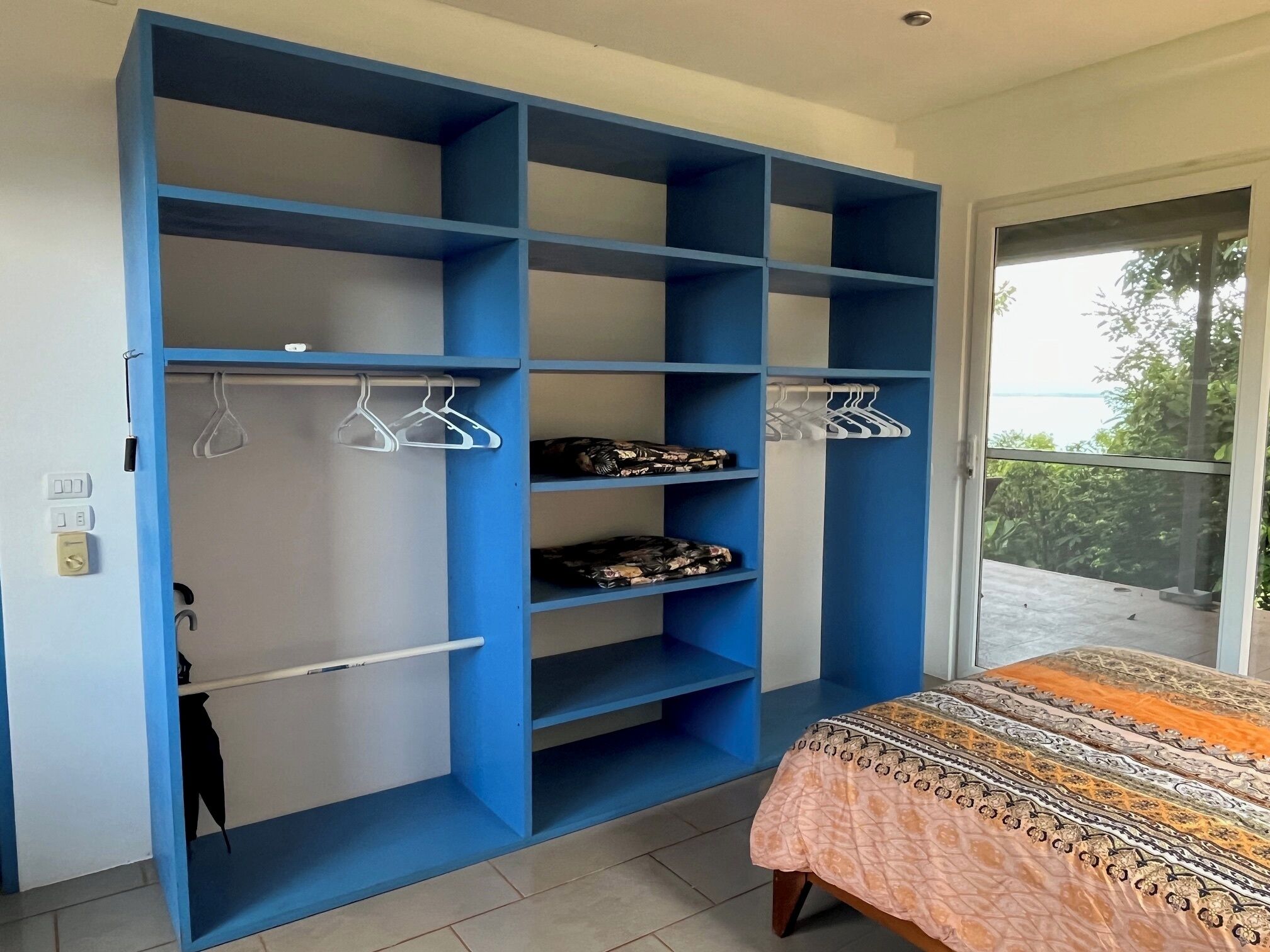 1 bedroom, desk, WiFi, bed sheets