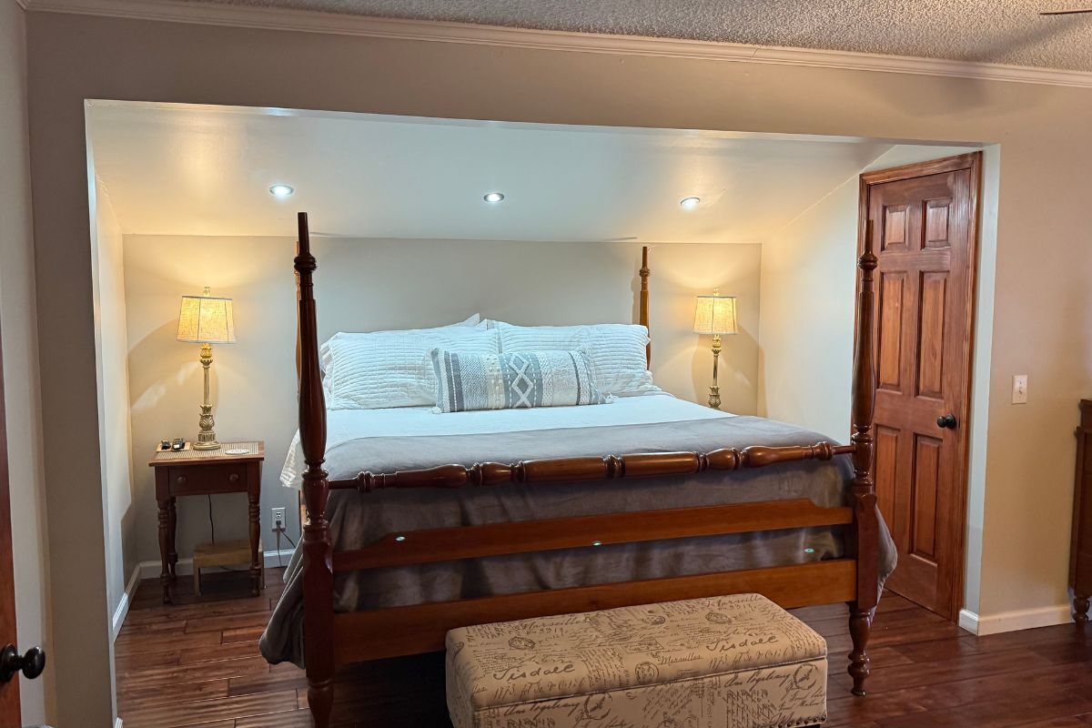 1 dormitorio, tabla de planchar con plancha, cuna de viaje y wifi gratis