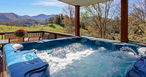 Close to DT Asheville &  DT Weaverville, , Hot Tub, Pool Table