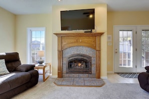 Smart TV, chimenea, videojuegos y Netflix