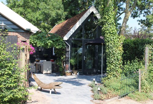 Brandneues Gästehaus im Landhausstil mit privater Terrasse