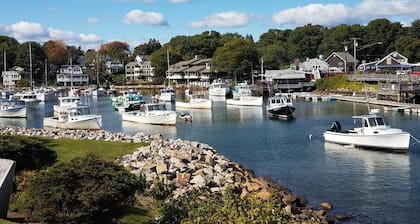 Rentoudu ja päästä pois !! Viihtyisä mökki, lähellä OGT Village ja Beach