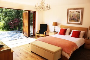 3 Schlafzimmer, Bügeleisen/Bügelbrett, Reisekinderbett, kostenloses WLAN