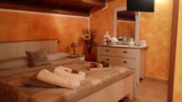 2 soverom, strykejern/-brett, wi-fi (inkludert) og sengetĂžy