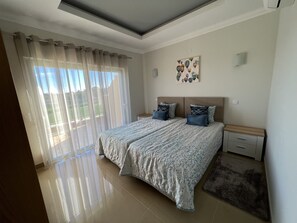 4 bedrooms, in-room safe, iron/ironing board, free WiFi