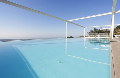 Villa Afrodite for groups:infinity pool,tennis court,bbq,wi-fi and amazing views