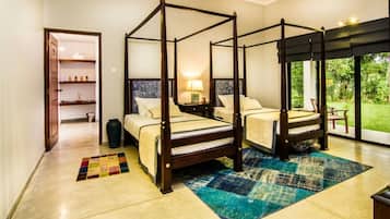 4 bedrooms, in-room safe, iron/ironing board, WiFi