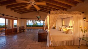 5 habitaciones, caja de seguridad en la habitación y escritorio 