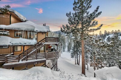 Luxury Lakeview 3 Bd 2 Bth +Loft  Ski In-Out Condo