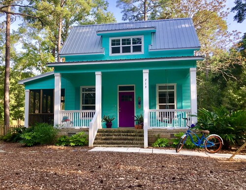Adorable Lil' Ol' Beach Shack