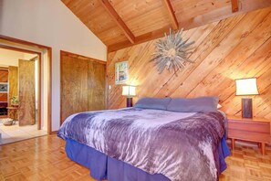 4 bedrooms, iron/ironing board, travel cot, WiFi