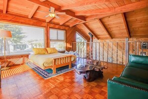 4 bedrooms, iron/ironing board, travel cot, WiFi