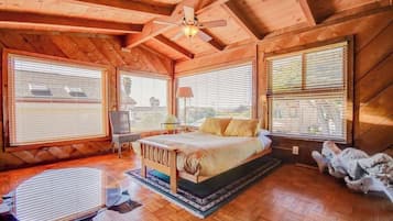 4 habitaciones, tabla de planchar con plancha, cuna de viaje y wifi