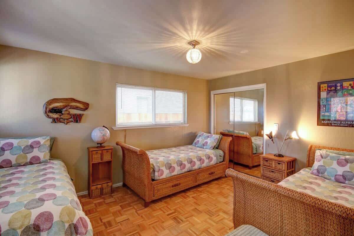 4 dormitorios, tabla de planchar con plancha, cuna de viaje y wifi