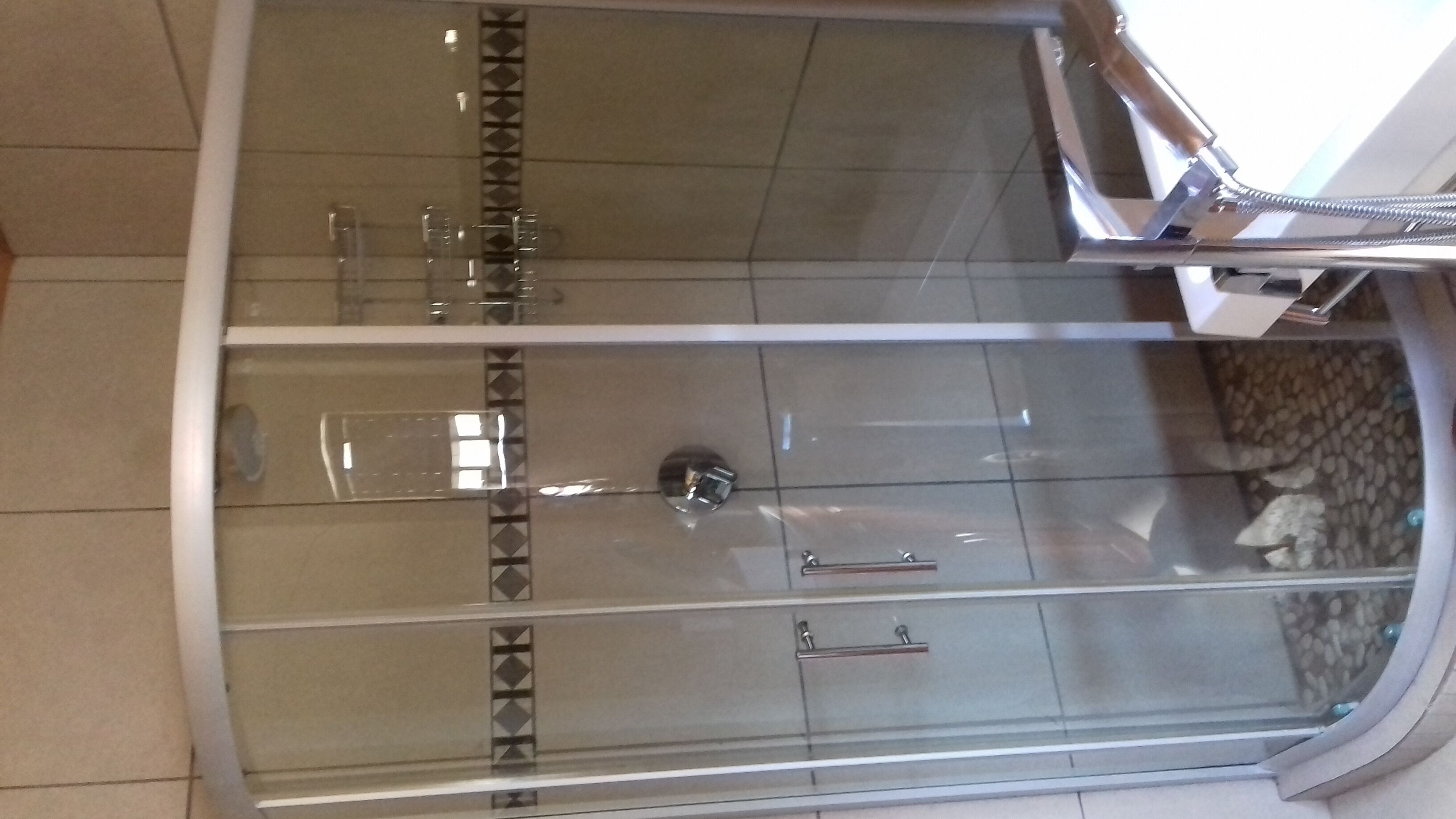 Badekar, hårtørrer, håndklæder