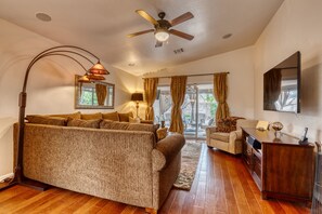 Smart TV, DVD player, books, stereo